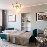 Old Town - Hall Square Apartment *