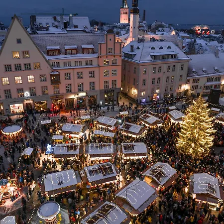 Old Town - Hall Square *