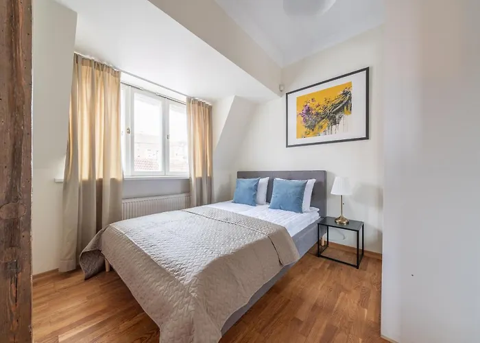 Old Town - Hall Square Apartment