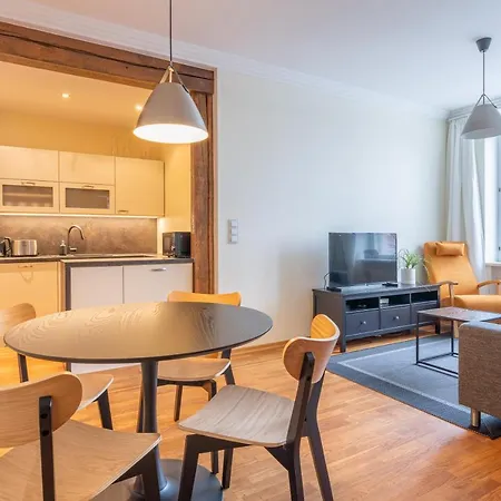 Old Town - Hall Square *