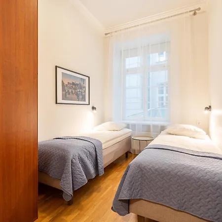 Old Town - Hall Square * Tallinn