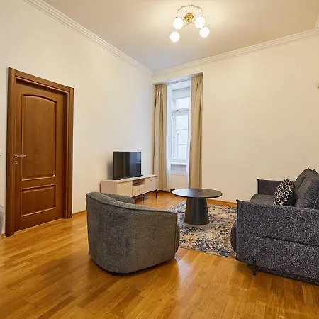 Old Town - Hall Square Apartman