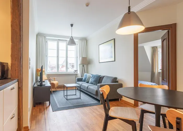 Old Town - Hall Square Apartman *