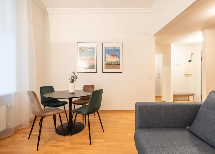 Old Town - Hall Square Apartman *