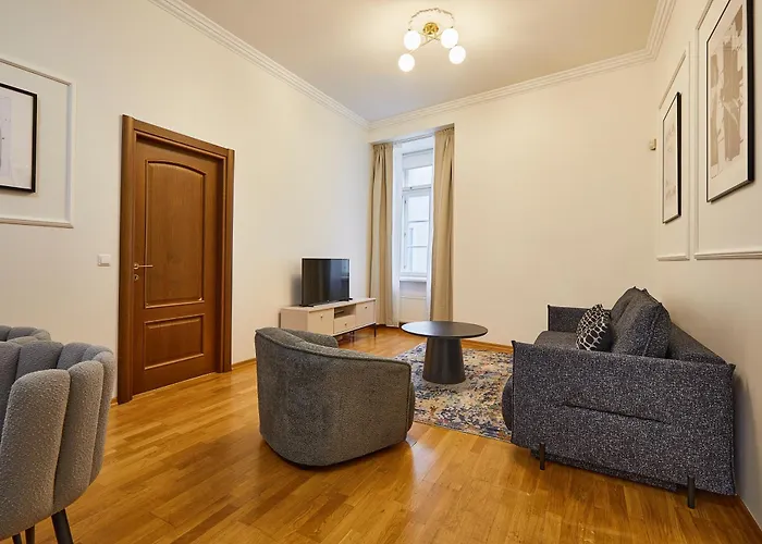 Old Town - Hall Square Apartman